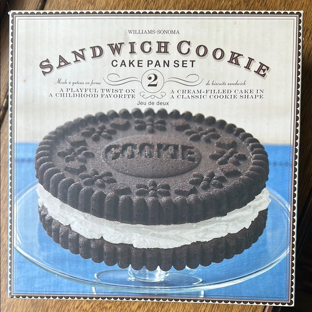 Williams Sonoma sandwich cookie cake pan set
